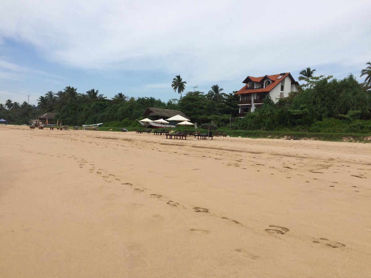 ホテル Talalla Bay Beach エクステリア 写真