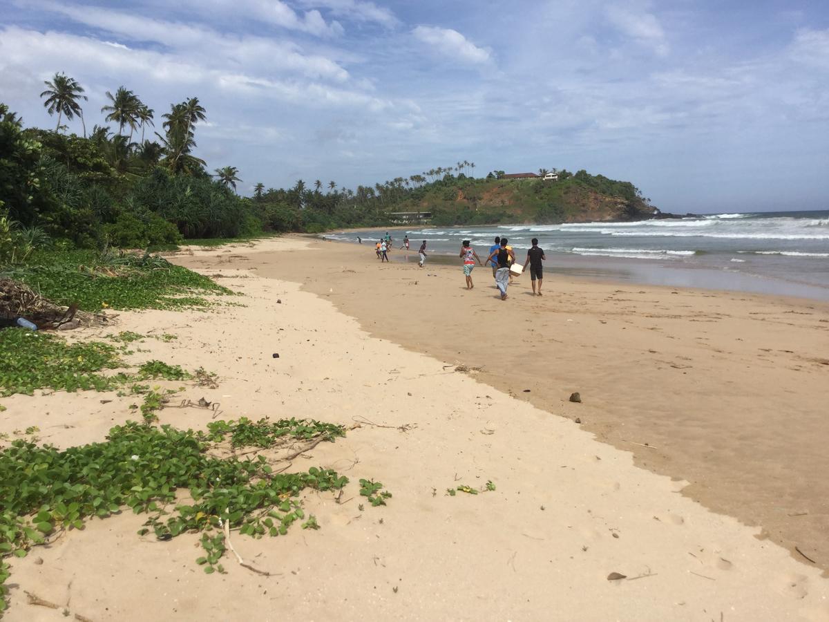 ホテル Talalla Bay Beach エクステリア 写真